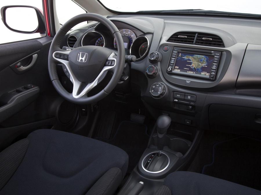 Honda Fit Sport 2011 года  (US) (фото 16 из 21)